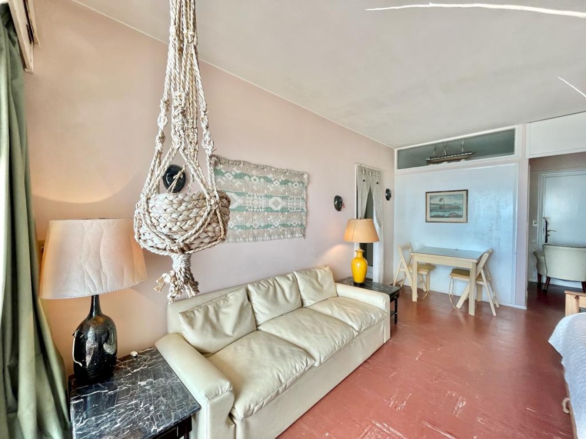 d89d9b12cd055e19e75aa07b47b2ba74